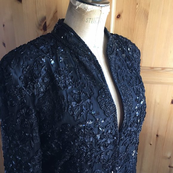 Vintage Beaded Black Jacket Silk Pristine Condition Size 14-16 - Picture 2 of 14